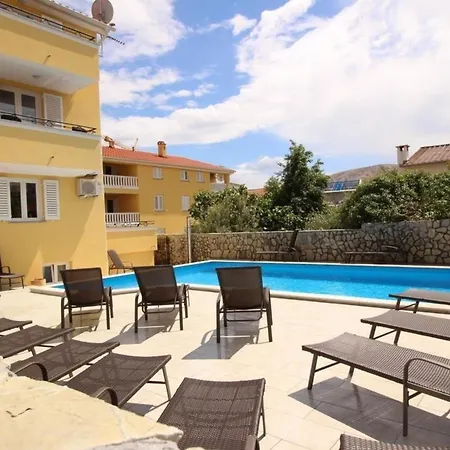 Apartment Wunderschoene In Mit Grill Und Gemeinsamem Pool