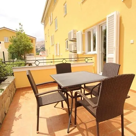 Apartment Wunderschoene In Mit Grill Und Gemeinsamem Pool *